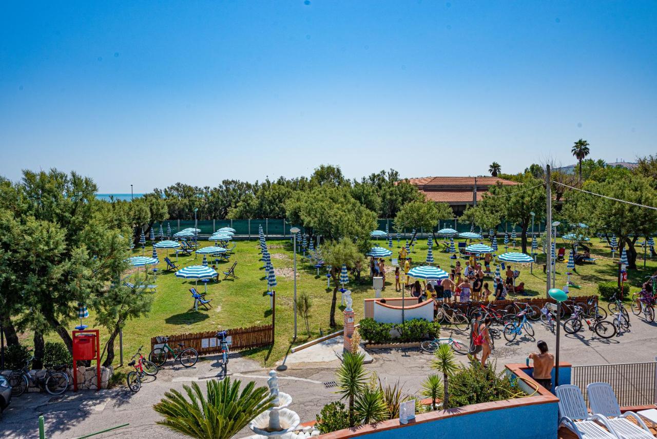 Club Del Sole Roseto Degli Abruzzi Easy Camping Village Extérieur photo