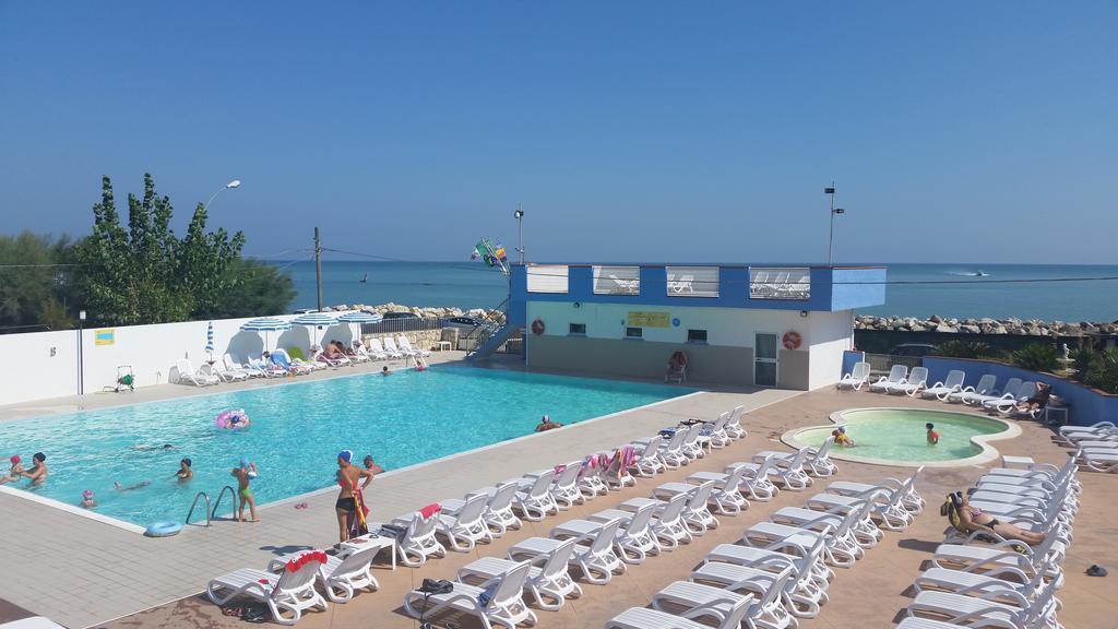 Club Del Sole Roseto Degli Abruzzi Easy Camping Village Extérieur photo